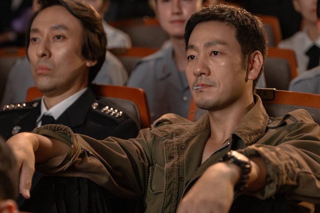 Park Hae Soo Transforms Into An Ace Detective Chasing A Serial Killer In New Drama “The Scarecrow”