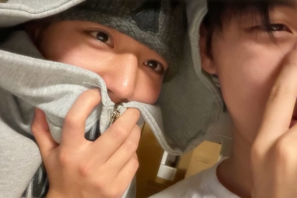 Park Ji Hoon And Choi Hyun Wook Thrill Fans By Showing Off Their Friendship Park Ji Hoon And Choi Hyun Wook Thrill Fans By Showing Off Their Friendship