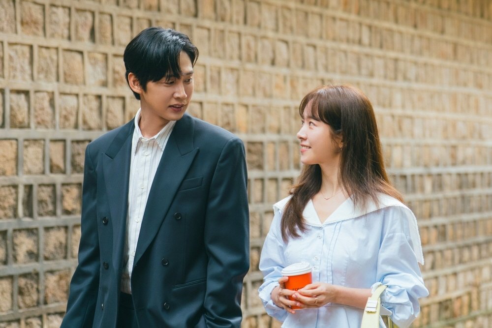 Park Sung Hoon Takes Han Ji Min Out On A Carefully Planned Date In "The Practical Guide To Love"