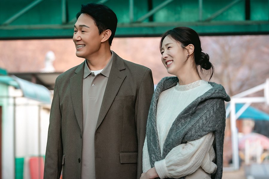 Park Sung Woong And Lee Soo Kyung Face Unexpected Rural Life After Transfer In “Cabbage Your Life” Park Sung Woong And Lee Soo Kyung Face Unexpected Rural Life After Transfer In “Cabbage Your Life”
