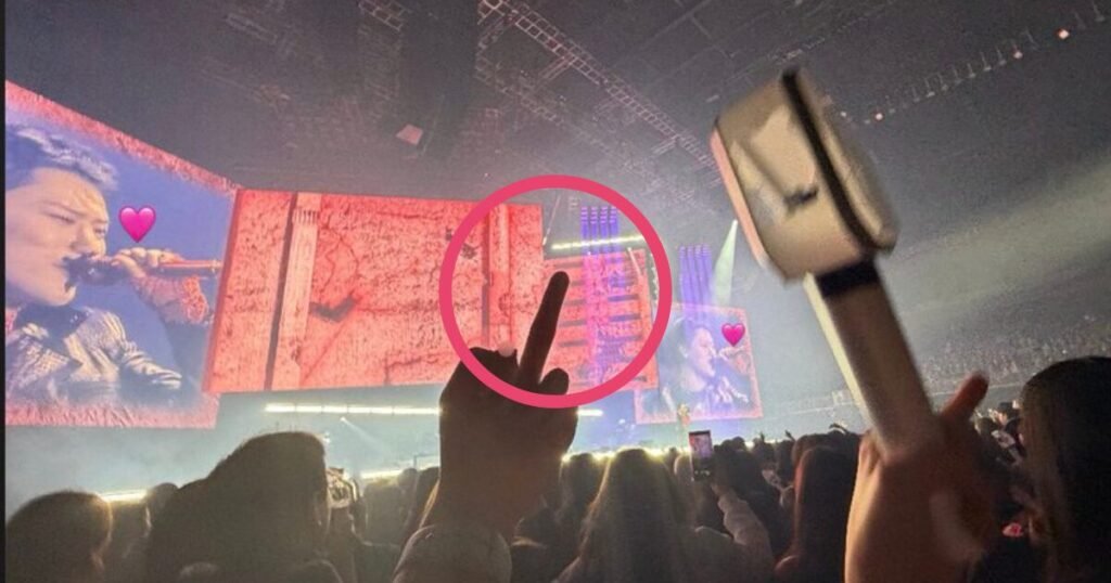 Popular Korean Idol’s “F*ck You Time” During Concert Shocks Casual Fans Popular Korean Idol's "F*ck You Time" During Concert Shocks Casual Fans