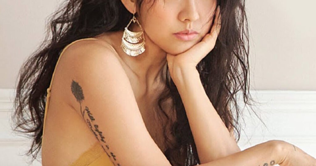 Popular Singer Embroiled In Unexpected Controversy Over Recent Photos Popular Singer Embroiled In Unexpected Controversy Over Recent Photos