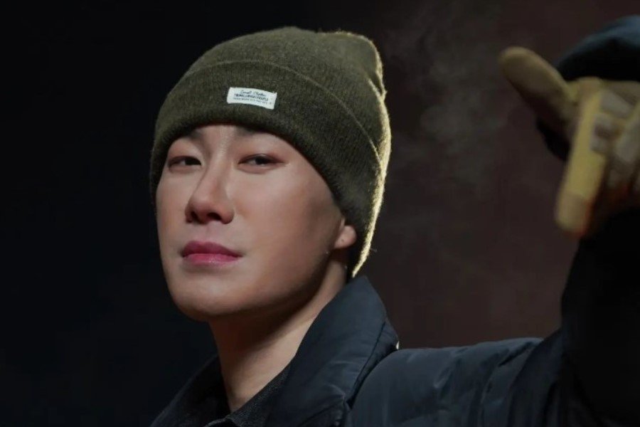 San E Welcomes His First Child