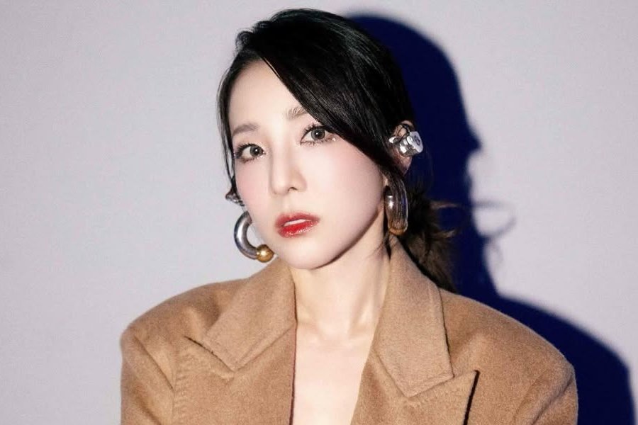 Sandara Park Personally Addresses Park Bom's Recent Post