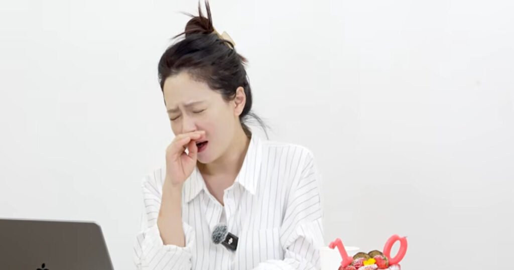 Song Ji Hyo Chokes Up While Mentioning Her Underwear Business