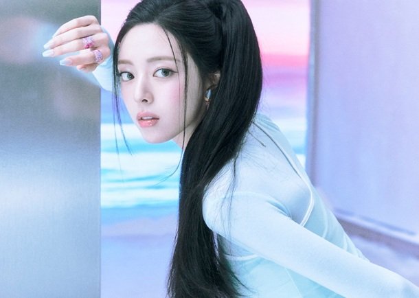 Song Review: Yuna (ITZY) – Ice Cream