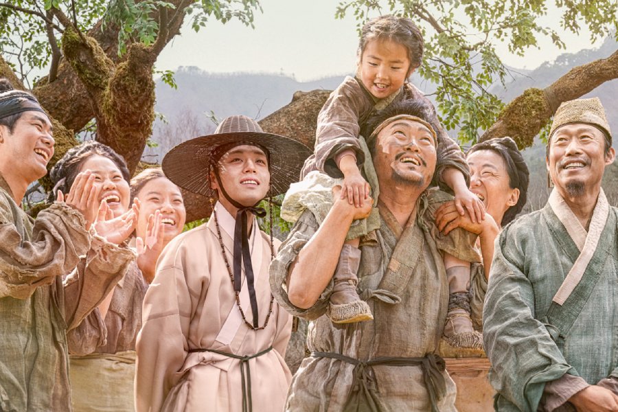 “The King’s Warden” Surpasses 12 Million Moviegoers + Overtakes “Exhuma” At Korean All-Time Box Office Rankings