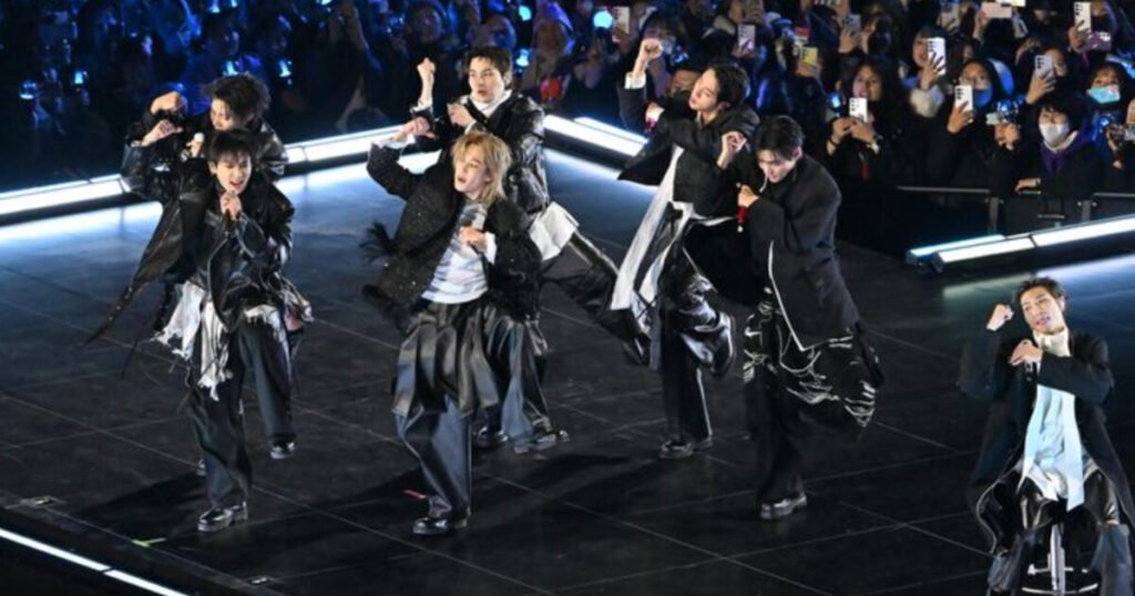 Videographer Exposes The Damages Weddings Experienced Due To BTS’s Gwanghwamun Stage Videographer Exposes The Damages Weddings Experienced Due To BTS’s Gwanghwamun Stage