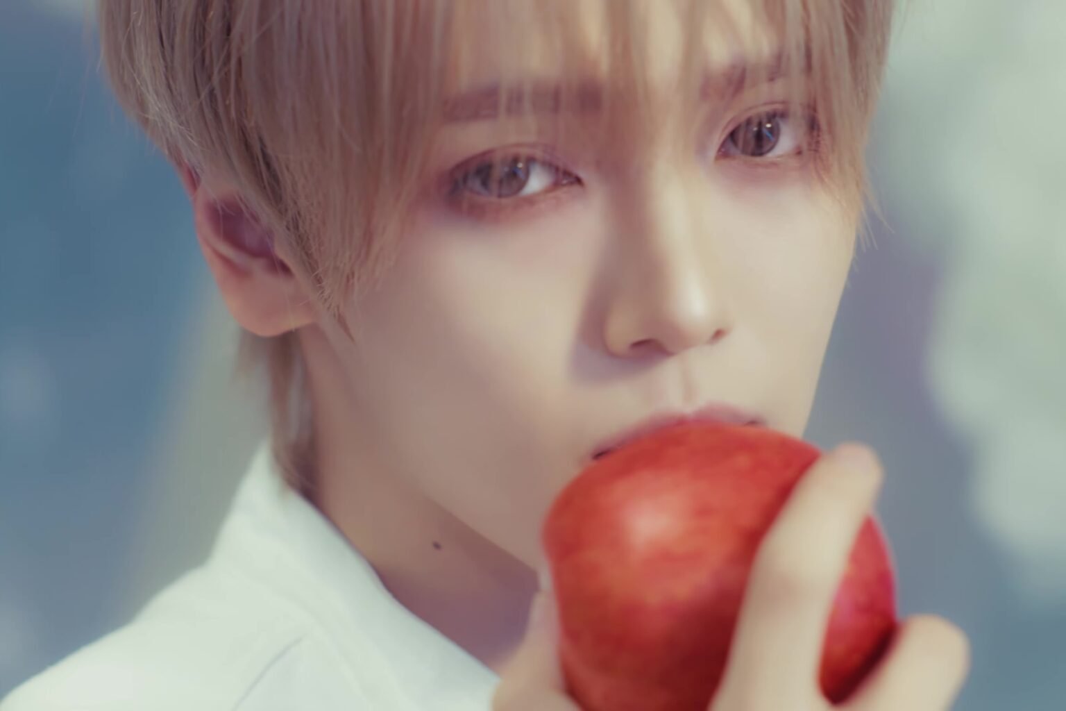 Watch: Jang Haneum Is Pensive In Dreamy Comeback MV For “WANNA” Watch: Jang Haneum Is Pensive In Dreamy Comeback MV For "WANNA"