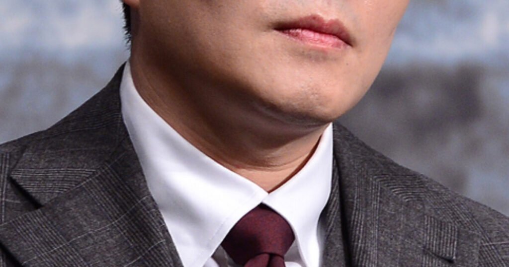 Actor Spotted Struggling With Loneliness After Highly Publicized Divorce From His Star Wife Actor Spotted Struggling With Loneliness After Highly Publicized Divorce From His Star Wife