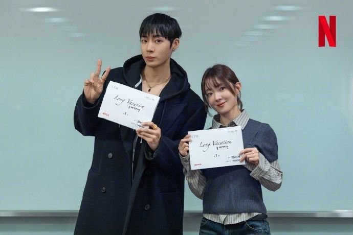 Choo Young Woo and Lee Se Young Hold Script Reading for Fantasy Romance Netflix K-drama Long Vacation