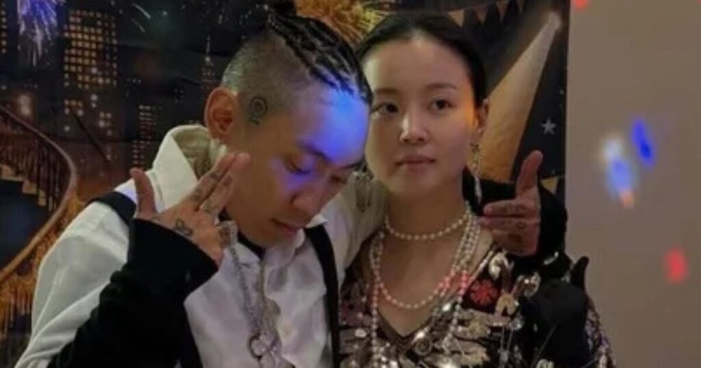 Dok2 And Lee Hi’s Recent Whereabouts Spark Marriage Rumors Dok2 And Lee Hi's Recent Whereabouts Spark Marriage Rumors