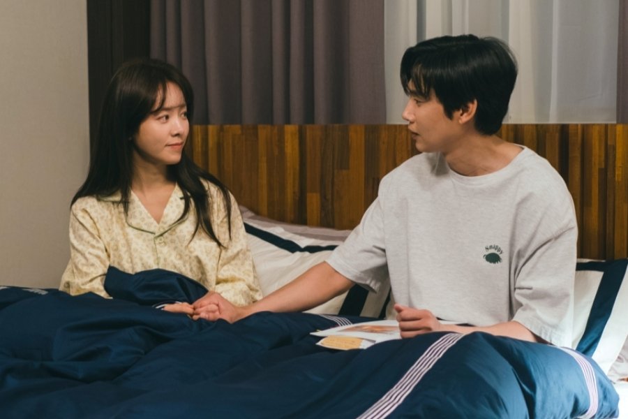Han Ji Min Starts Living With Park Sung Hoon After Fighting With Her Mom In “The Practical Guide To Love” Han Ji Min Starts Living With Park Sung Hoon After Fighting With Her Mom In "The Practical Guide To Love"
