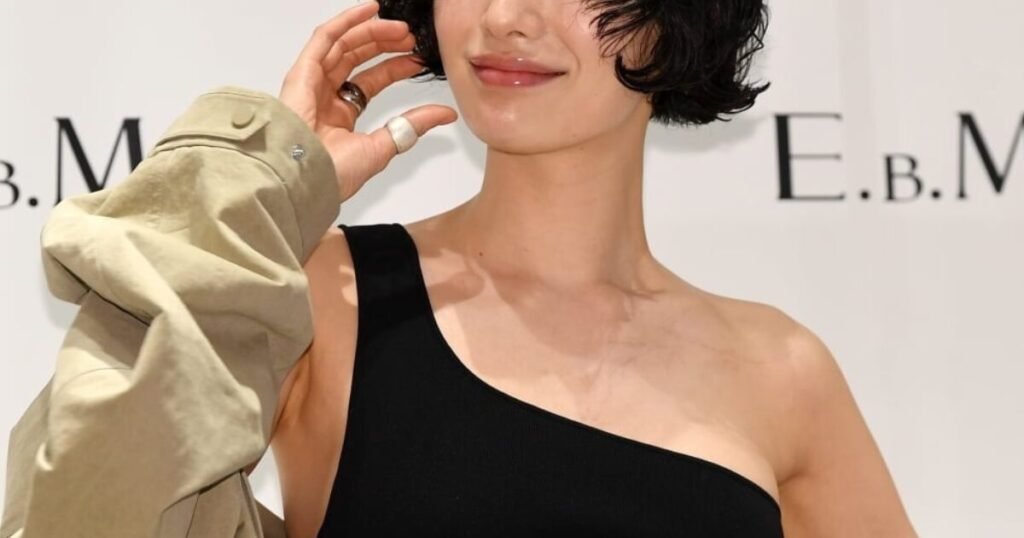 Idol-Turned-Actress Proves “IDGAF” Attitude By Liking Plastic Surgery Accusation Post Idol-Turned-Actress Proves "IDGAF" Attitude By Liking Plastic Surgery Accusation Post