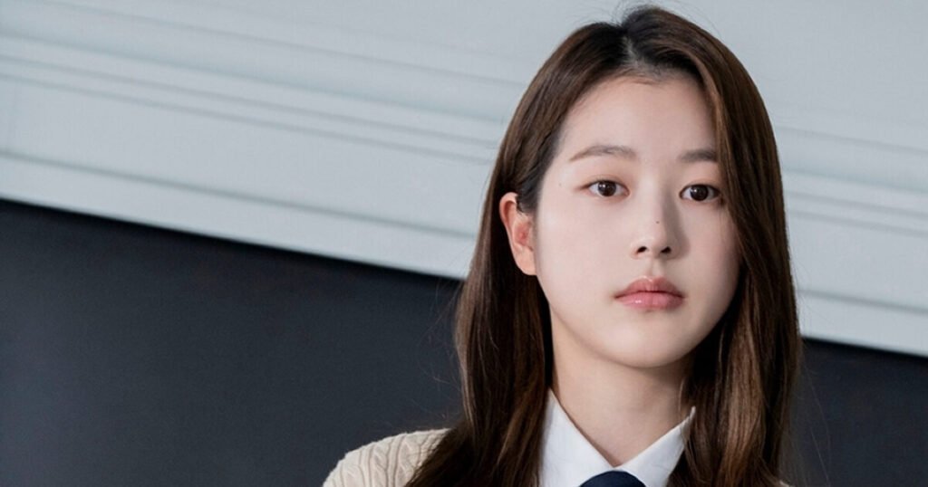 Jang Wonyoung's Sister Jang Da Ah Makes Surprising Confession About Her Dating Experience