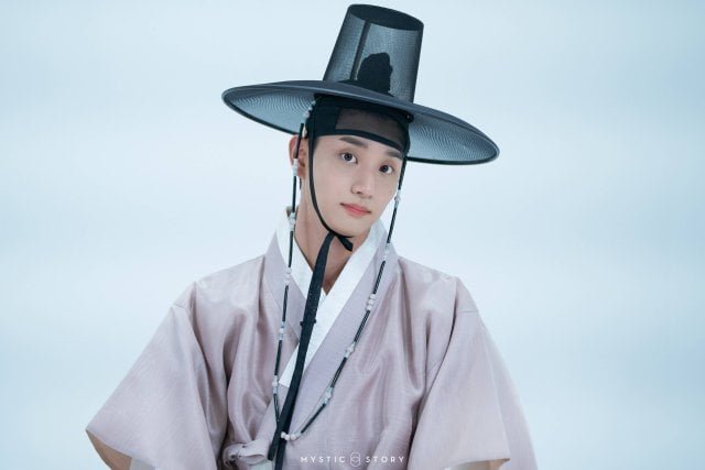 Kim Jae-won-III to Team up With Park Eun-bin Or Not in "The Palace is Home to Wildflowers"? (2026/04/24)