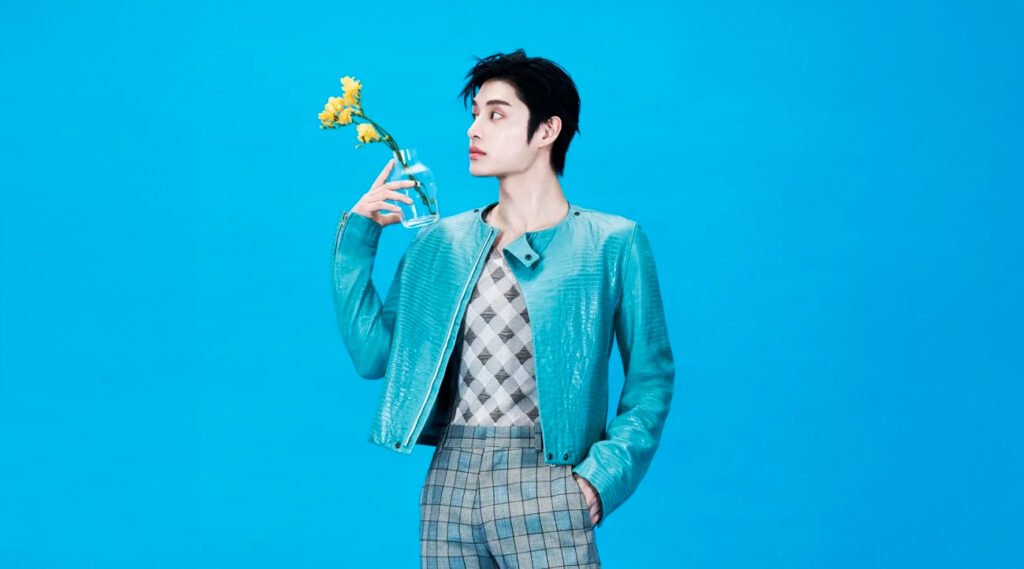 Kim Jiwoong – Noblesse Men April 2026 Digital Cover – The Quiet Majesty of ZEROBASEONE – Kpoppie Kim Jiwoong in a soft, cream‑toned Noblesse Men editorial, exuding quiet nobility and K‑pop maturity in a minimalist fashion shoot for ZEROBASEONE’s final chapter