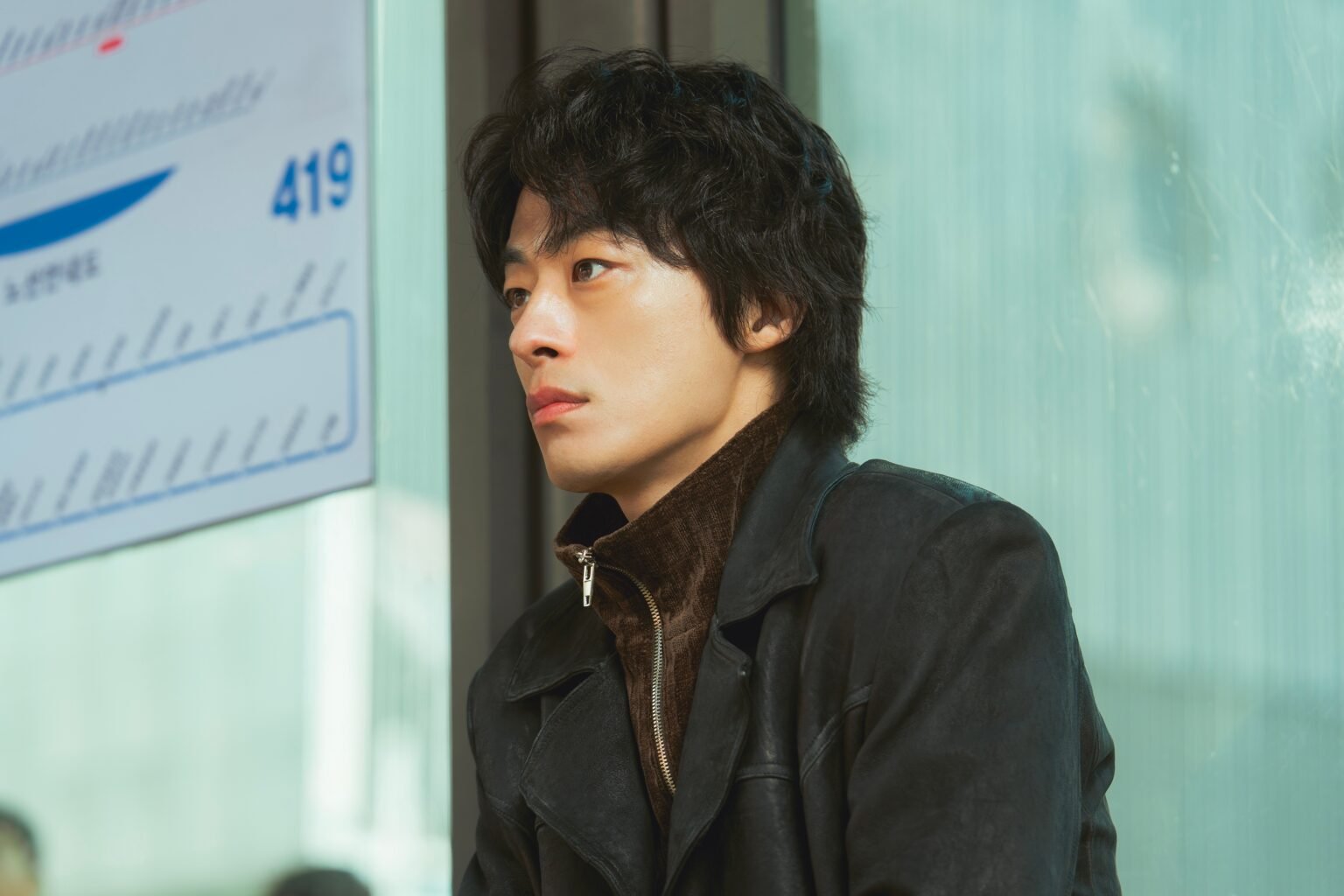 Koo Kyo Hwan Struggles To Make His Dream Come True In "We Are All Trying Here"