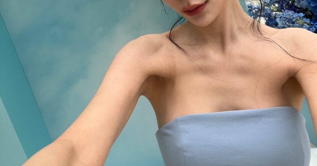 Korean Star Draws Attention With Unrealistically Skinny Figure