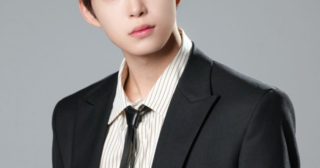 Male K-Pop Idol Suspends Activities Following Attitude Controversies Male K-Pop Idol Suspends Activities Following Attitude Controversies