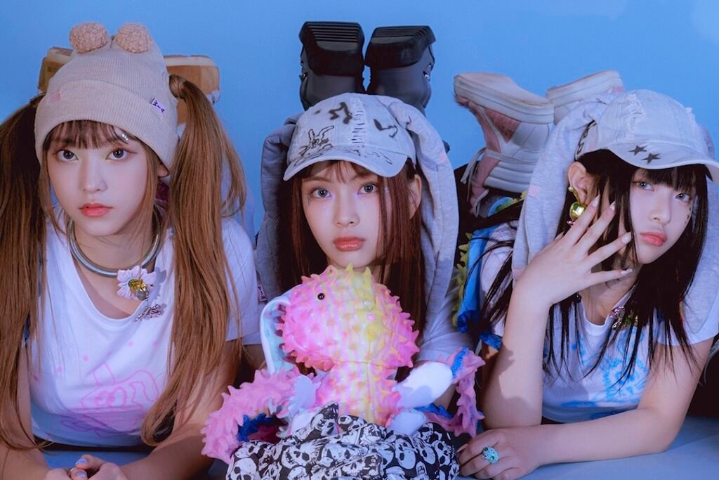 NewJeans’ Haerin, Hyein, And Hanni Spotted In Copenhagen + Agency Briefly Responds NewJeans’ Haerin, Hyein, And Hanni Spotted In Copenhagen + Agency Briefly Responds