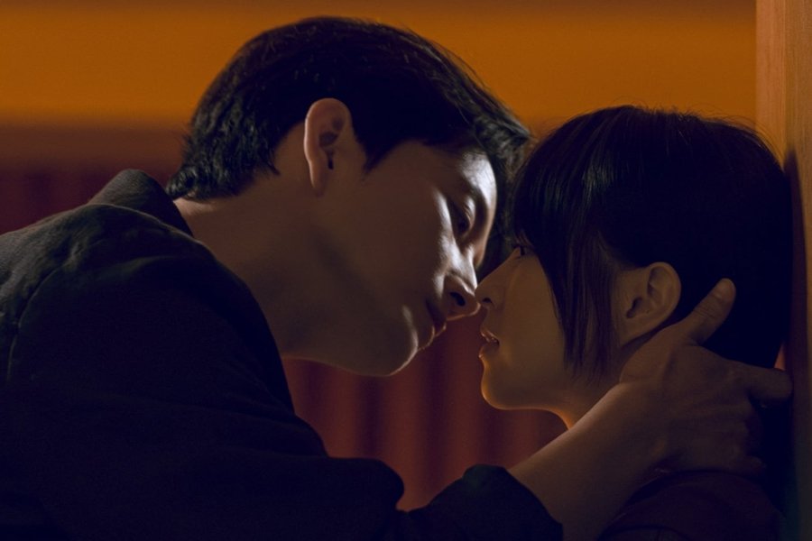 Park Bo Young And Lee Hyun Wook's Relationship Faces A Crisis In Upcoming Drama "Gold Land"