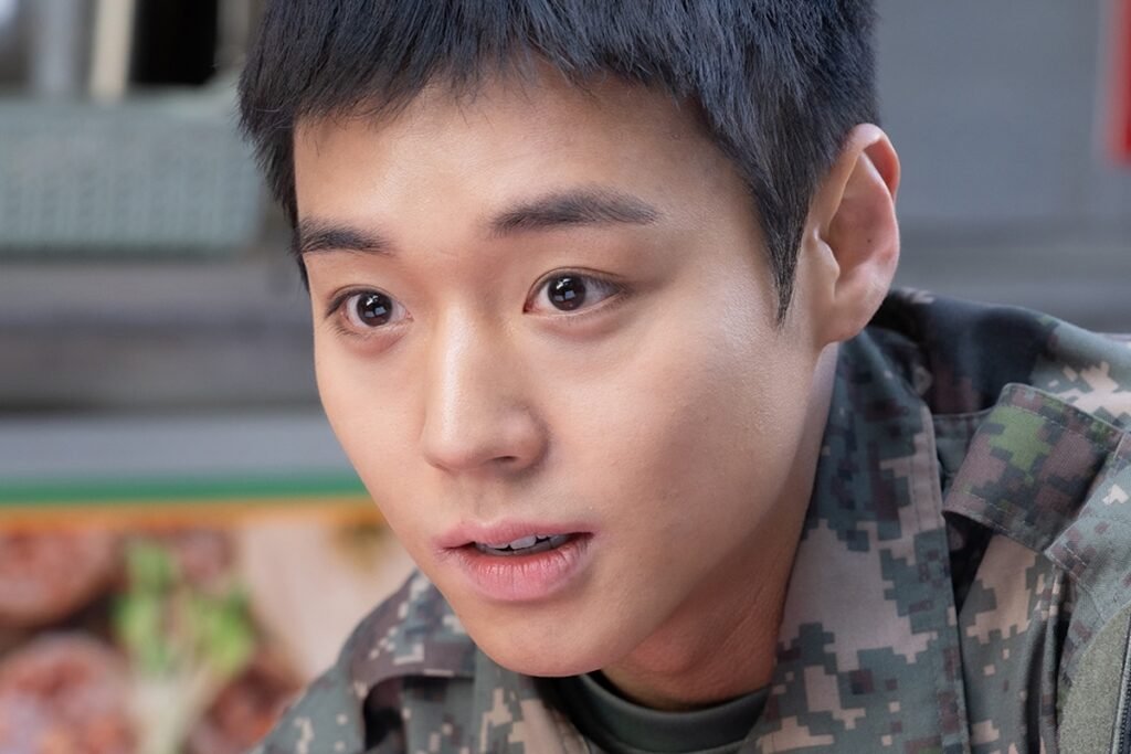 Park Ji Hoon Talks About Why He Chose To Star In "The Legend Of Kitchen Soldier," Role Preparation, And More