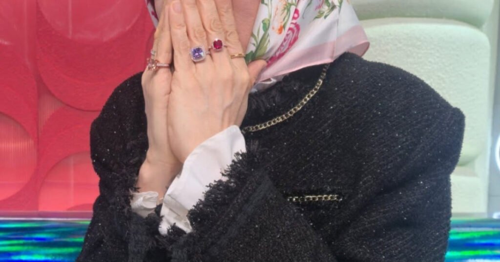 Singer Finally Reveals What Happened On The Day He Got Caught Smoking On A Plane Singer Finally Reveals What Happened On The Day He Got Caught Smoking On A Plane