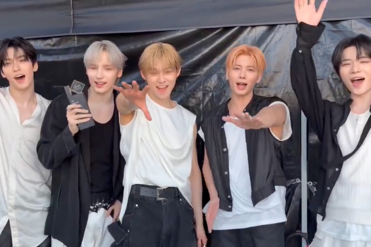 Watch: TXT Achieves Music Show Grand Slam With 5th Win For "Stick With You" On "Inkigayo"; Performances By LE SSERAFIM And More