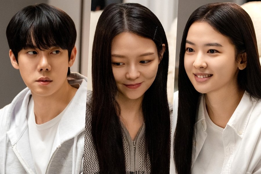 Yoo Yeon Seok Helps Esom Reunite With Her Late Sister In “Phantom Lawyer”