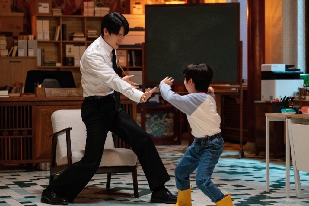 Yoo Yeon Seok Is Possessed By The Ghost Of A Young Child In "Phantom Lawyer"