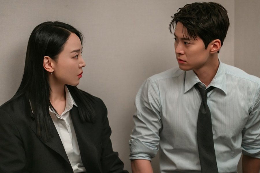 4 Times Gong Myoung Was Drawn To Shin Hae Sun In Episodes 3-4 Of "Filing For Love"