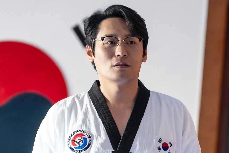 Choi Dae Hoon Is A Former Secret Agent Running Neighborhood Taekwondo Studio In "Agent Kim Reactivated"