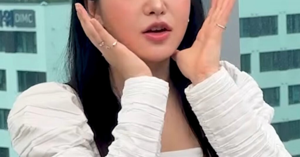 Idol Actress Confesses She Got Stressed About Her “Fat” Visuals In New K-Drama Idol Actress Confesses She Got Stressed About Her "Fat" Visuals In New K-Drama