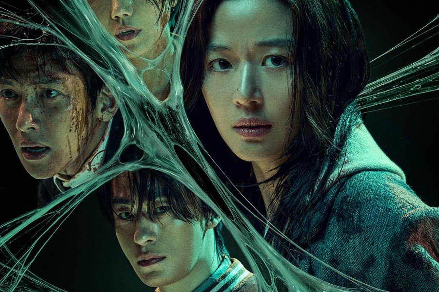 Jun Ji Hyun, Ji Chang Wook, And More Are Surrounded By Mysterious Substance In Poster For New Film "Colony"