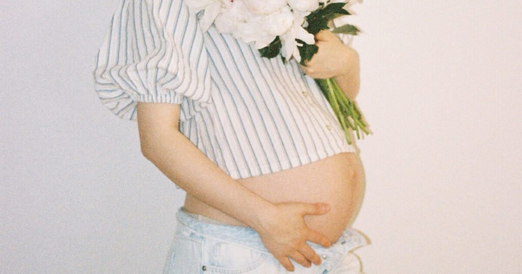 Korean Model Stuns With Pure Beauty In Maternity Photoshoot Korean Model Stuns With Pure Beauty In Maternity Photoshoot