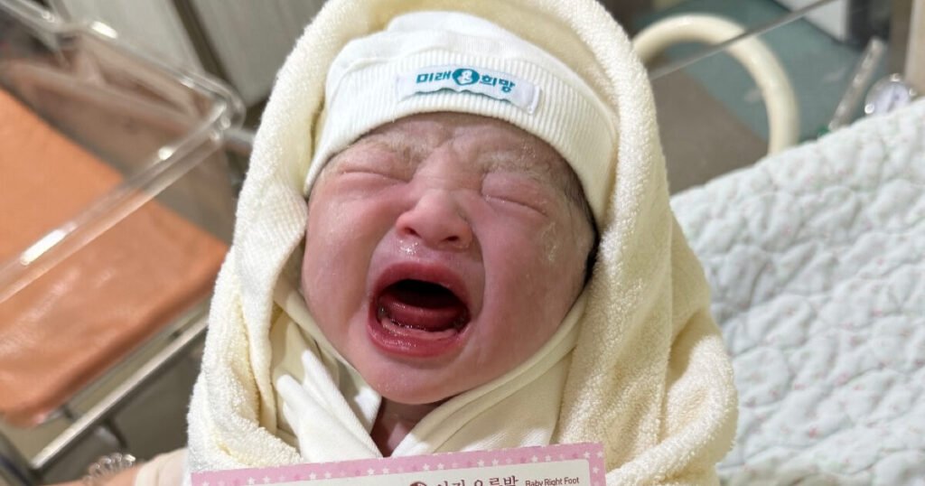 Korean Star Gives Birth To Adorable Baby Daughter Korean Star Gives Birth To Adorable Baby Daughter