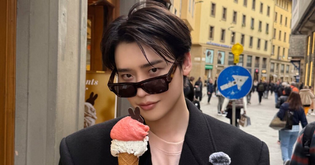 Lee Jong Suk Is A Real-Life Prince Spotted In Italy Lee Jong Suk Is A Real-Life Prince Spotted In Italy