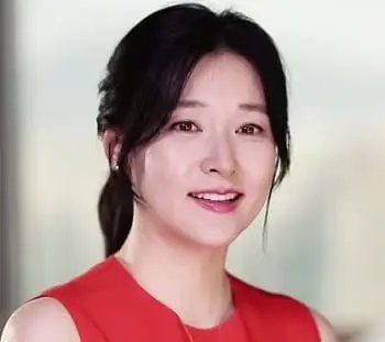 Lee Young Ae Takes Lead Role in "Jae Yi’s Young In"