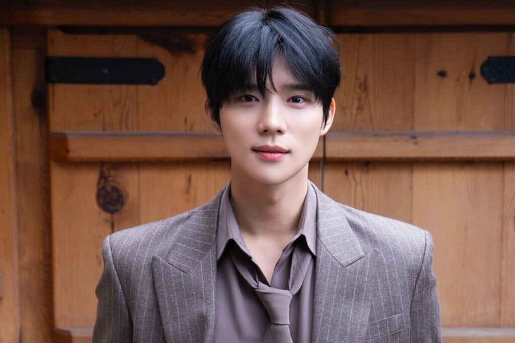 Moon Sang Min Renews Contract With Agency