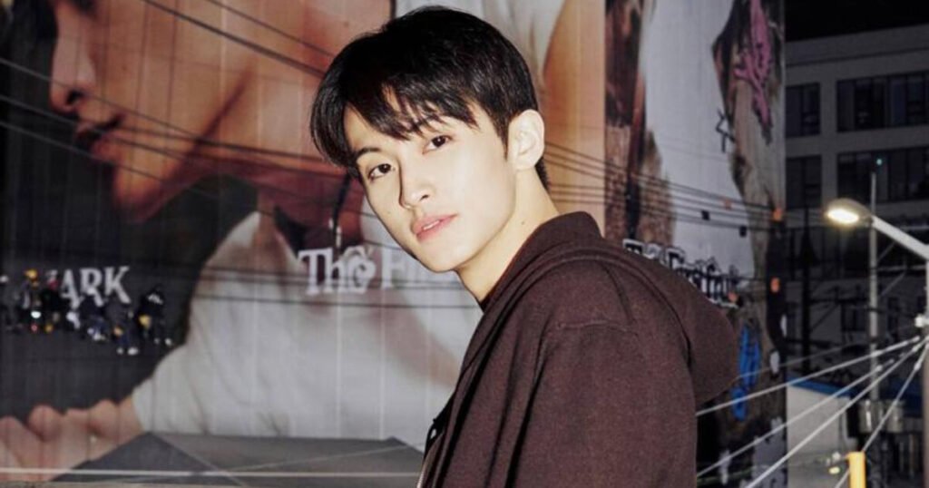 Netizen Allegedly Shares “Uncomfortable” Encounter With Mark Lee, Triggers Backlash Netizen Allegedly Shares "Uncomfortable" Encounter With Mark Lee, Triggers Backlash