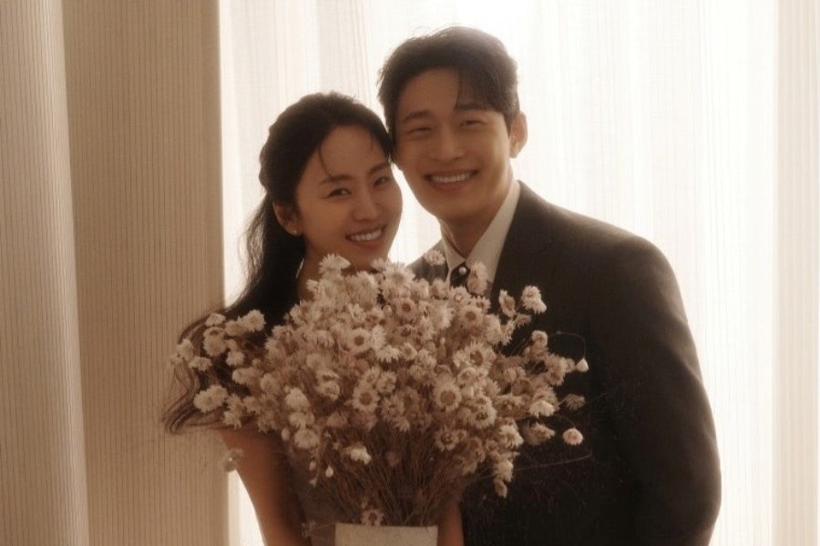 Noh Susanna And Oh Dong Min Share Stunning Wedding Photos