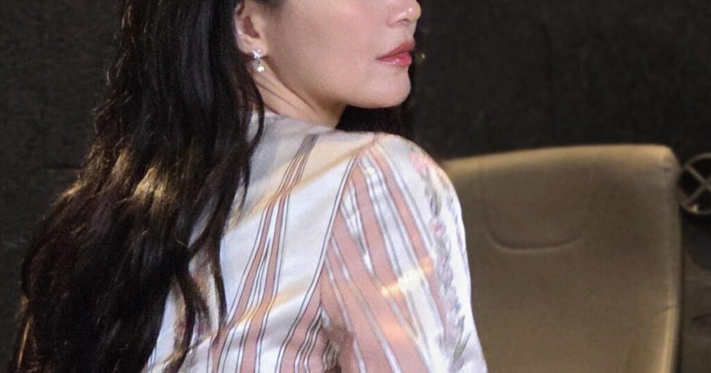 Popular 42-Year-Old Actress Goes Viral For Shockingly Young Visuals