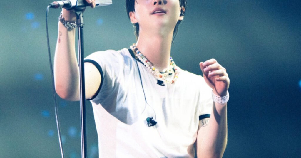 Popular Singer Under Fire For Staff Hire Controversy For Overseas Tour