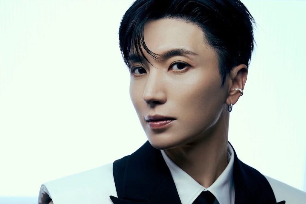SUPER JUNIOR's Leeteuk Confirmed To Host 35th Seoul Music Awards