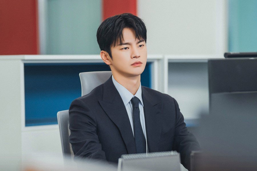 Seo In Guk Transforms Into A Stoic Boss In New Drama “See You At Work Tomorrow!”