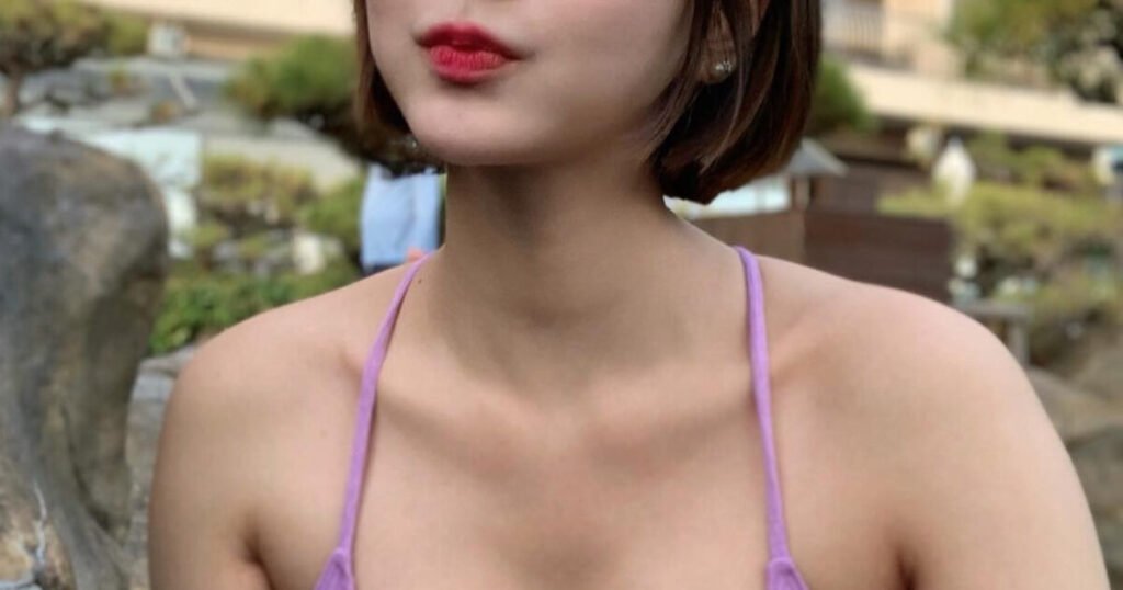 Sexy TV Star Reveals Why She Keeps Uploading Busty Underboob Photos Sexy TV Star Reveals Why She Keeps Uploading Busty Underboob Photos