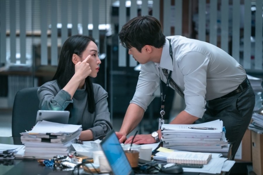 Shin Hae Sun And Gong Myoung Can't Hide Their Affection In The Office On "Filing For Love"
