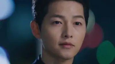 Song Joong Ki Set to Star in "Love Cloud"