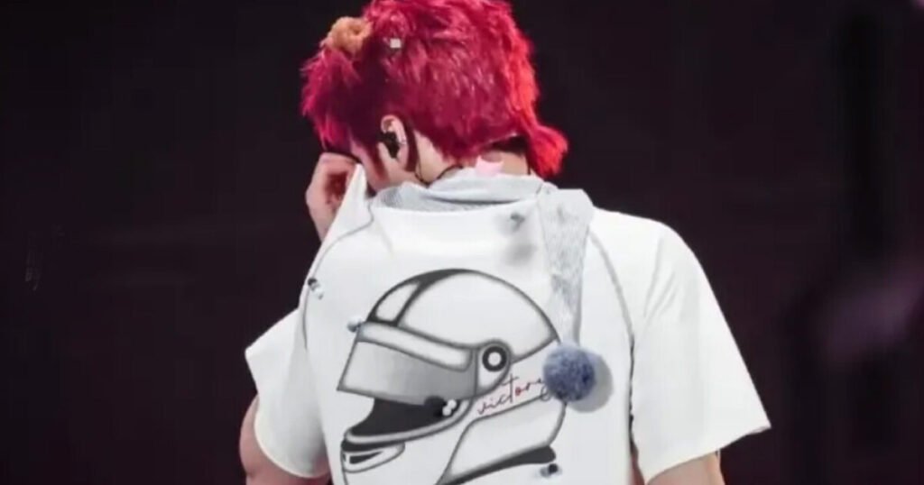 Top Male Idol Breaks Down On Stage Amid Messy Family Conflict